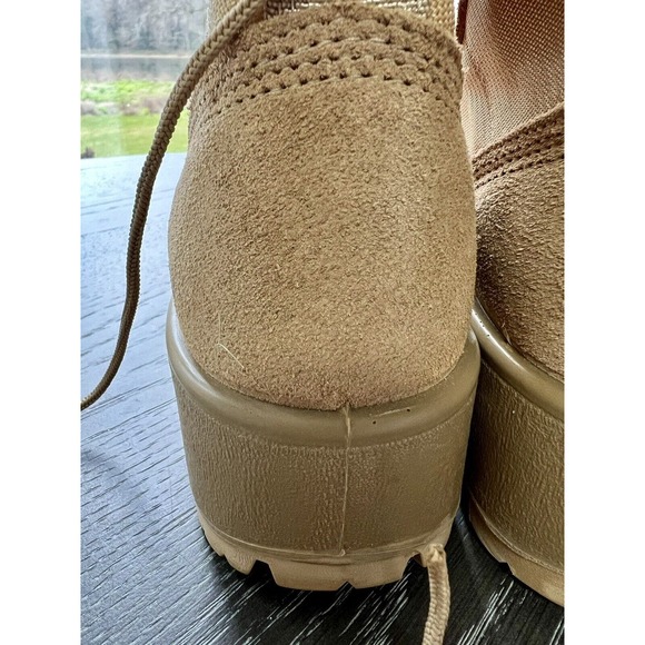 Army Desert Tan Hot Weather Combat Boots 4.5R Rocky Vibram Sole 8430-01-598-4961 main image 7